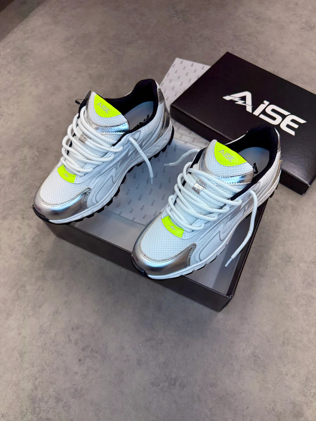 Citrus Chrome Cosmo Runner