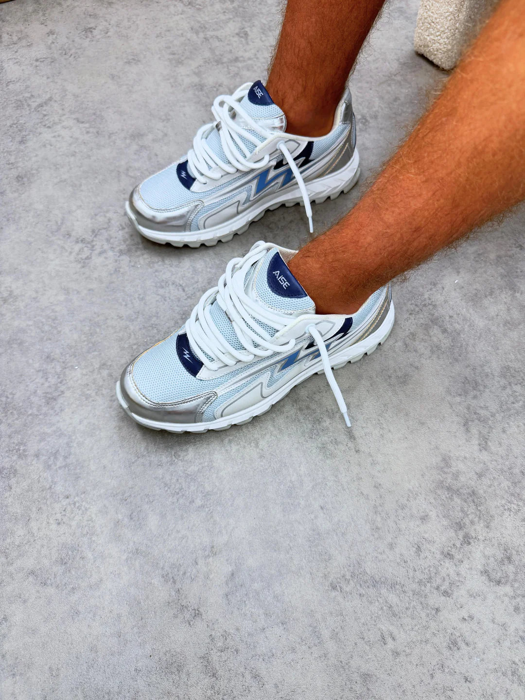 Chrome Blue Cosmo Runner